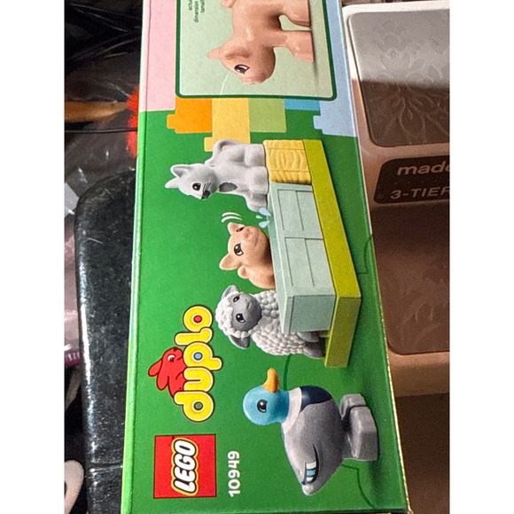 LEGO Duplo Town Farm Animal Care 10949 Toddler Building Toy Set 11 Pieces NEW - Picture 3 of 5